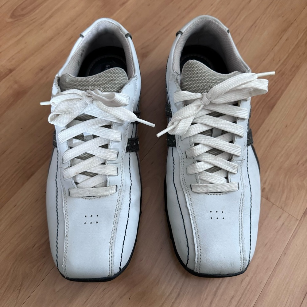 Skechers men’s shoe
